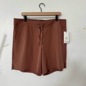 GAIAM Women's 7 inch Athletic Shorts